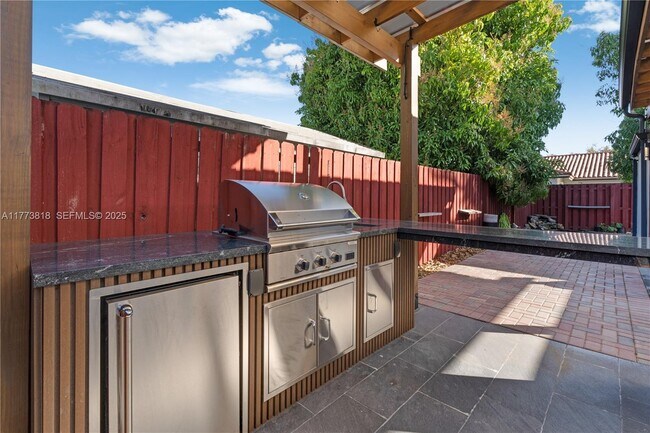 Building Photo - 14517 SW 98th Terrace