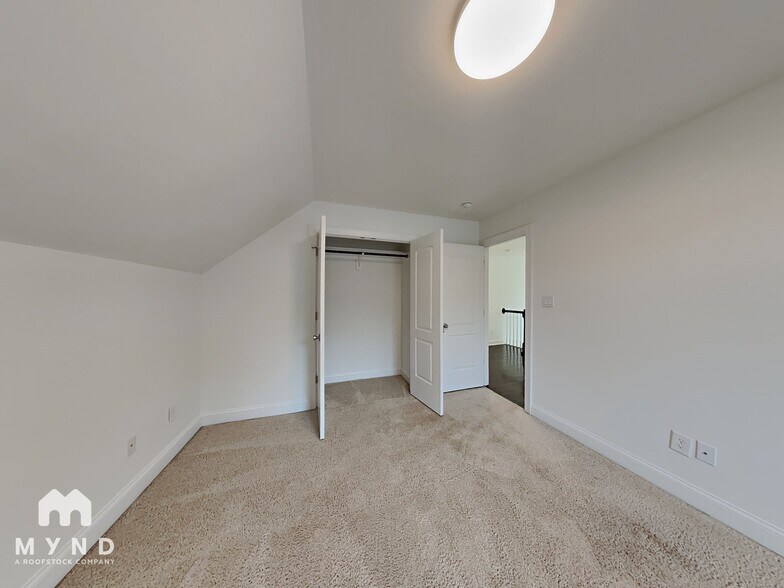 Building Photo - 211 Idlewild Ave