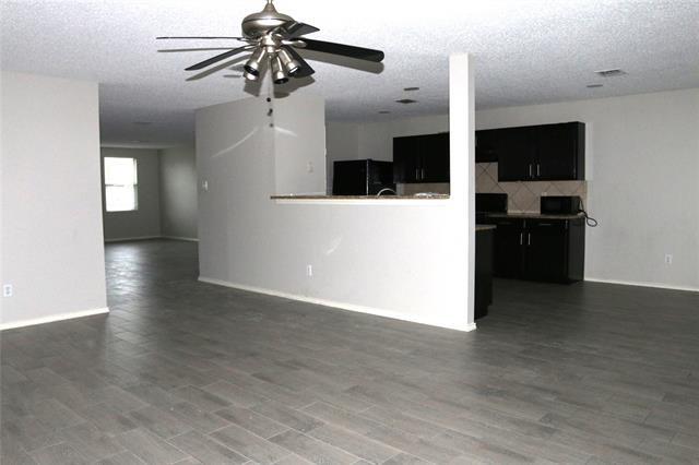 Building Photo - 2048 Crosbyton Ln