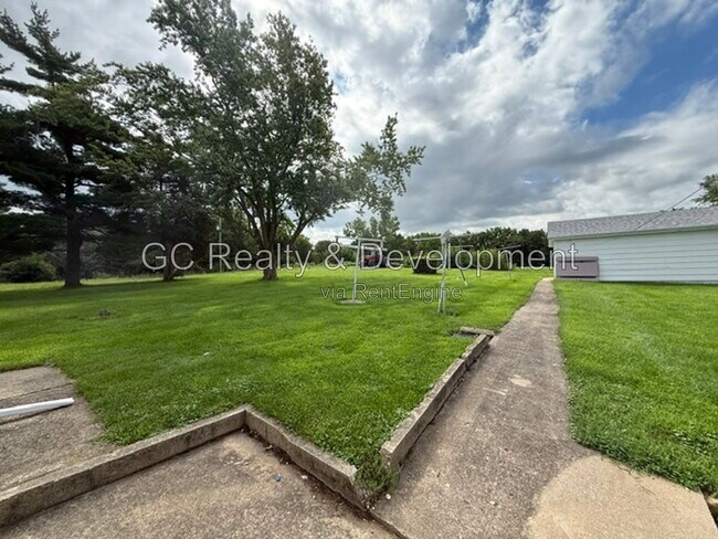 Building Photo - 33W249 Butterfield Rd