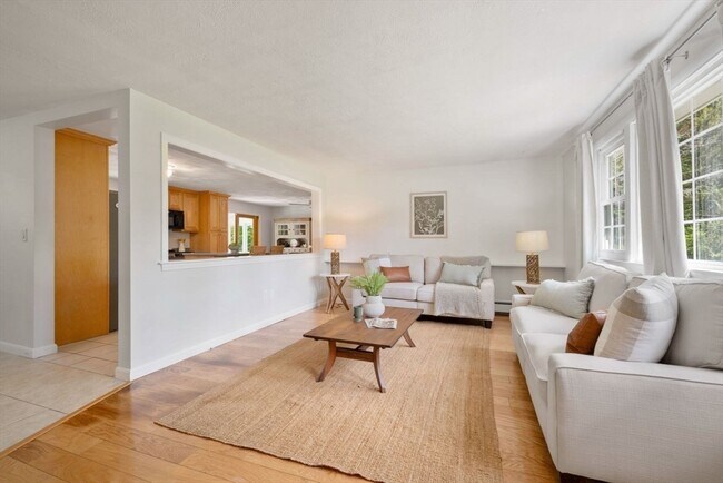 Building Photo - 112 Argilla Rd