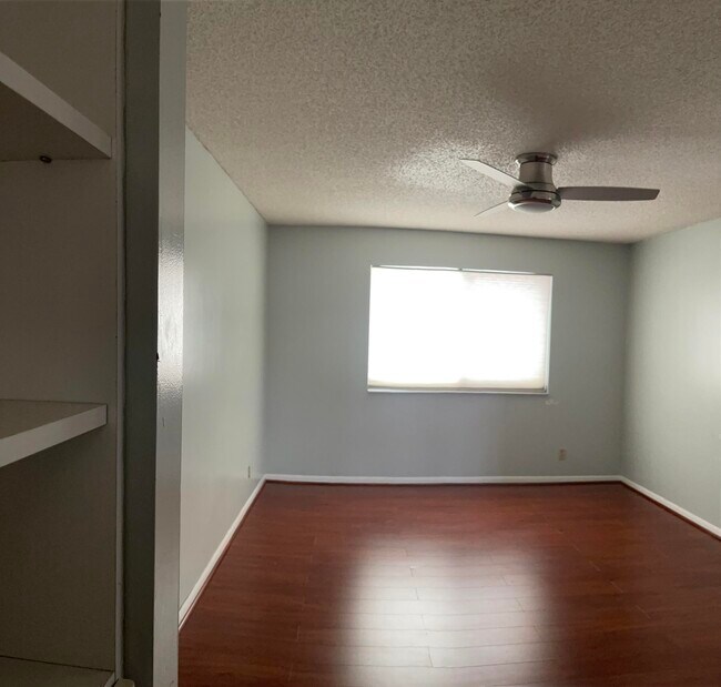 Building Photo - 5941 Strawberry Lakes Cir