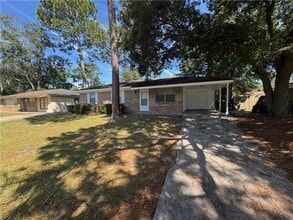 Building Photo - 122 Walz Cir