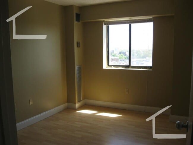 Building Photo - Luxury Allston 2 Bed