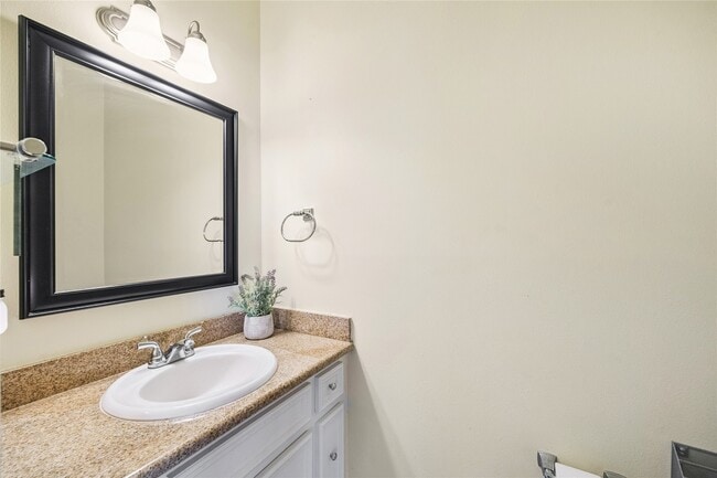 Building Photo - 1118 Sherfield Ridge Dr