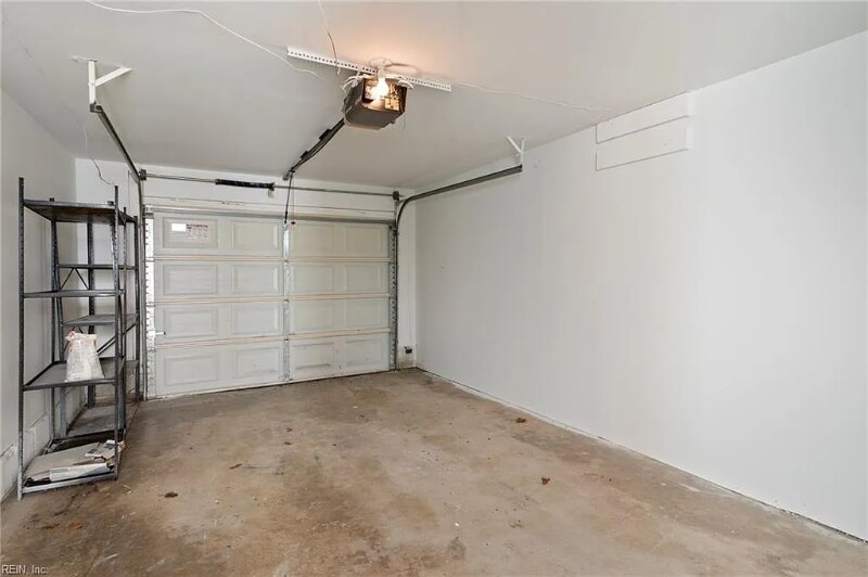 Building Photo - 732 Hecate Dr