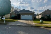 Building Photo - 123 Montrose Ln