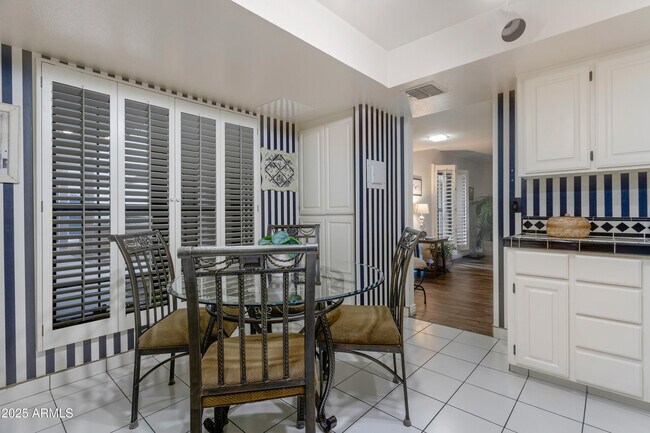 Building Photo - 5102 N 31st Pl