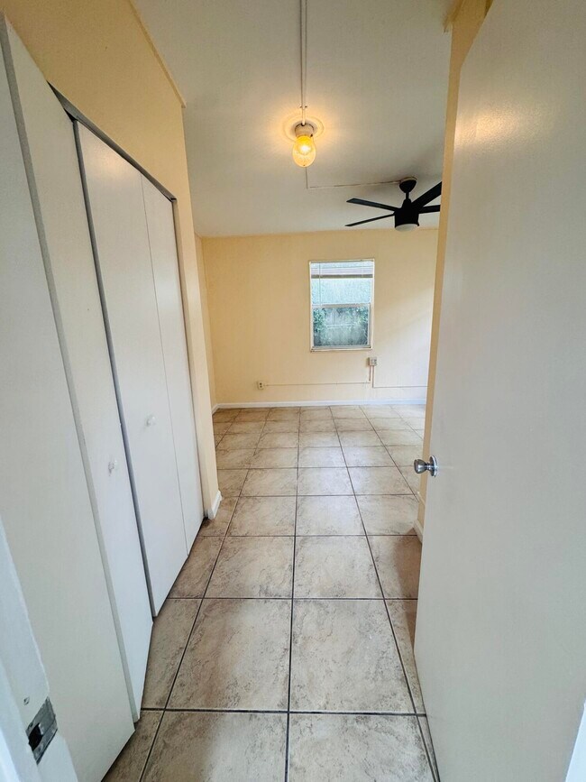 Building Photo - 830 Valley Forge Rd