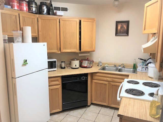 Building Photo - 34 E 700 N