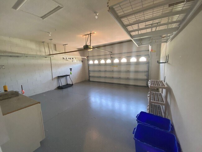 Building Photo - 2304 Tudor Rose Dr