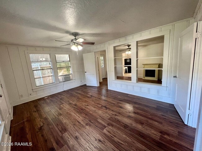 Building Photo - 503 Southdown Pl