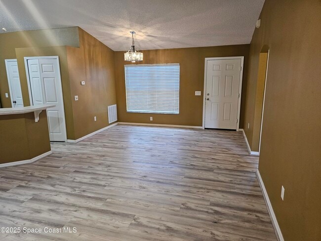 Building Photo - 1539 Glencove Ave NW