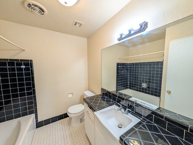 Building Photo - 3209 S 88th E Ave