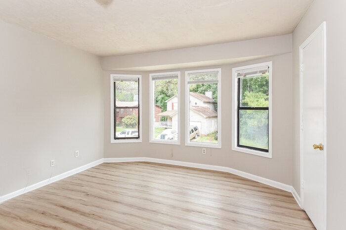 Building Photo - 5975 Wellborn Trail