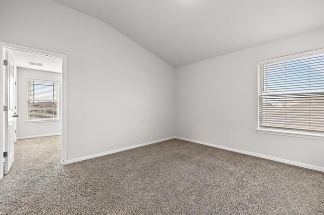 Building Photo - 11516 Maple Leaf Way