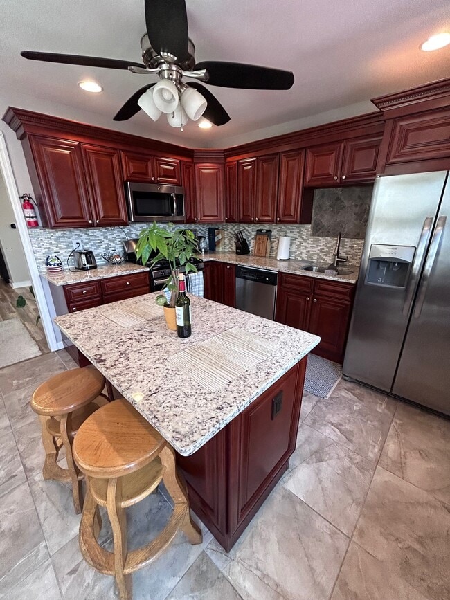 Building Photo - 42 Ella St