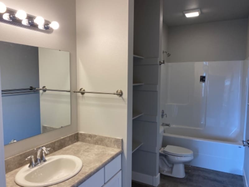 Building Photo - 3250 Rosebud Dr