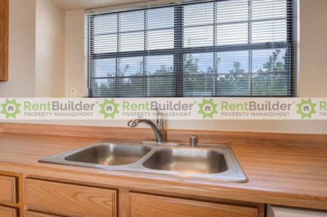 Building Photo - !!ARRIVING SOON!!