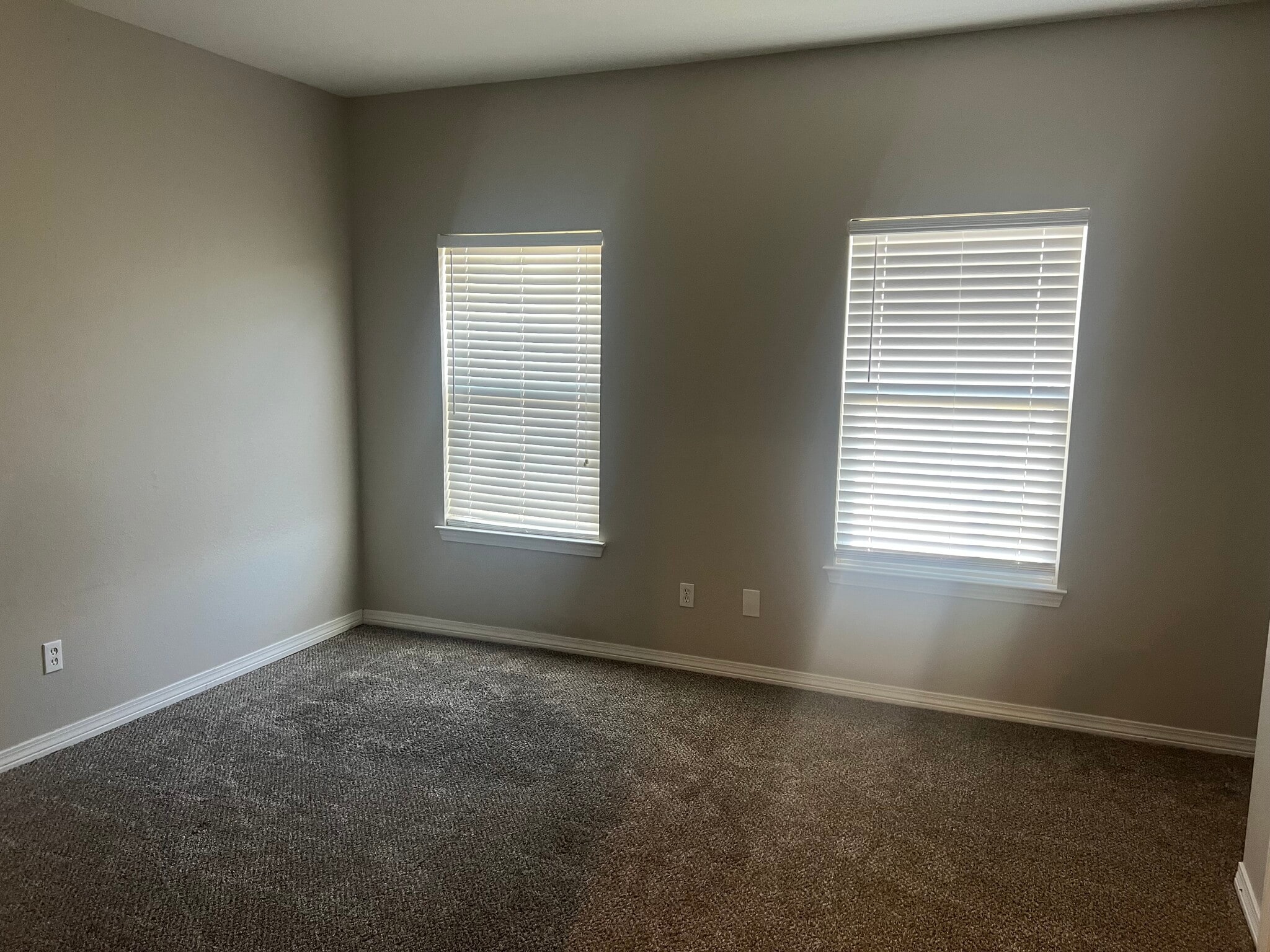Master bedroom - 2416 Gladiolus St