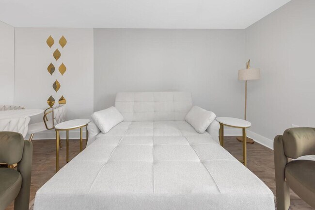 Building Photo - 4312 W Roland St