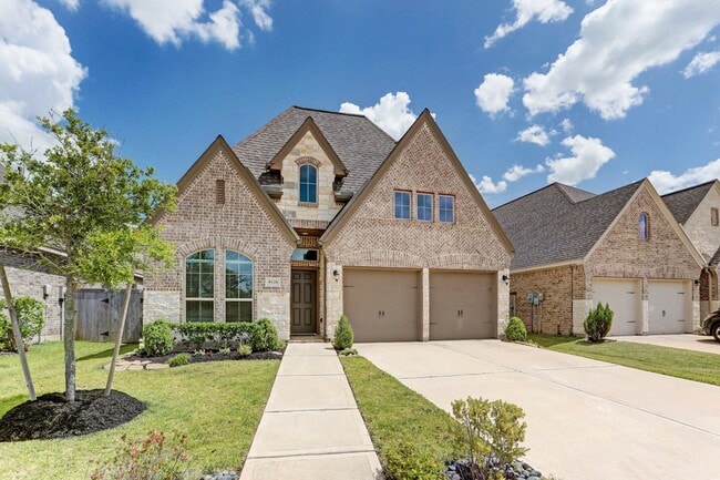 Building Photo - 8126 Silverspot Ln