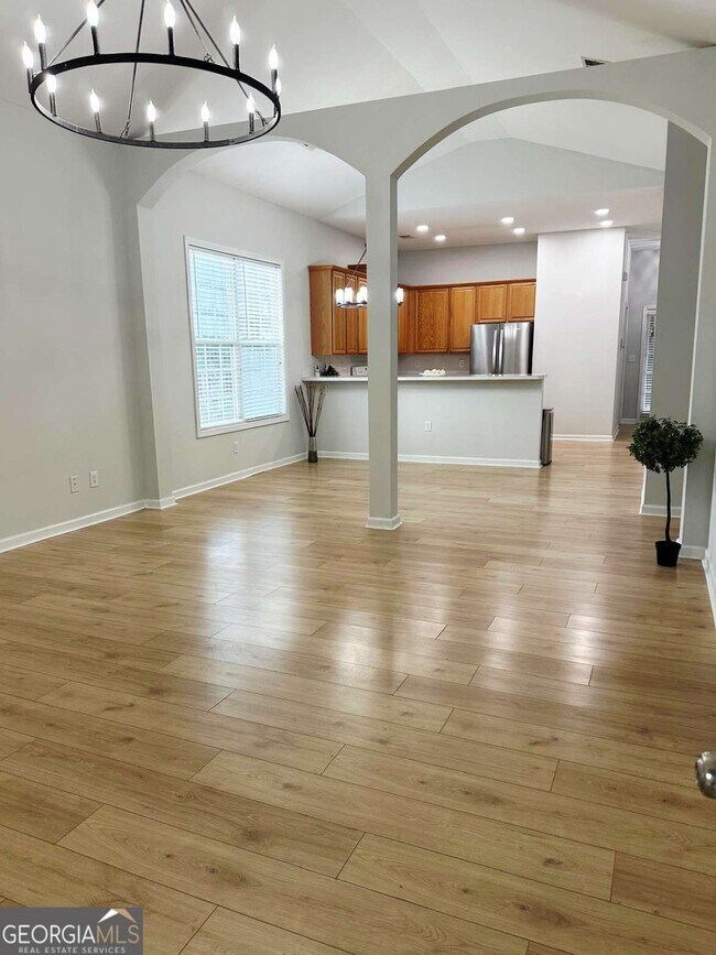 Building Photo - 6834 White Walnut Way