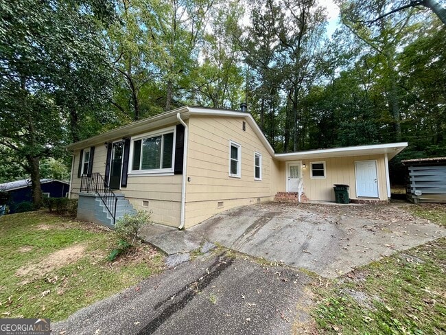 Building Photo - 5143 Pinecrest Dr SW