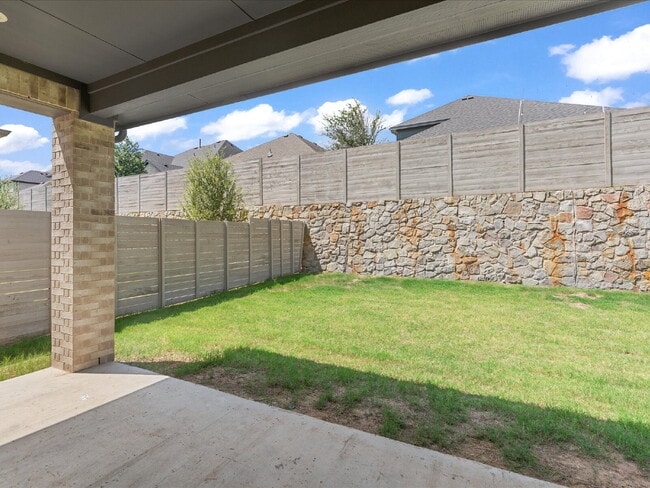 Building Photo - Spacious Home with Soaring Ceilings, Dual ...