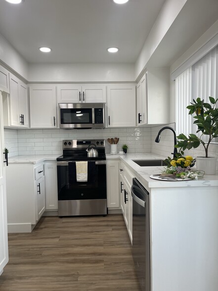 Primary Photo - Magnolia Terrace Apartments