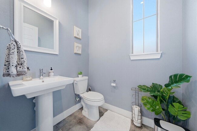 Building Photo - 4306 Center St