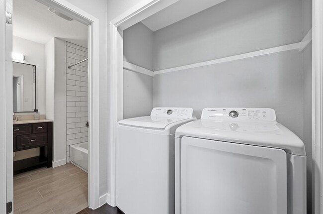 Building Photo - 6307 Tara Dr