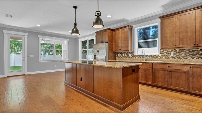 Building Photo - 3702 W Tacon St