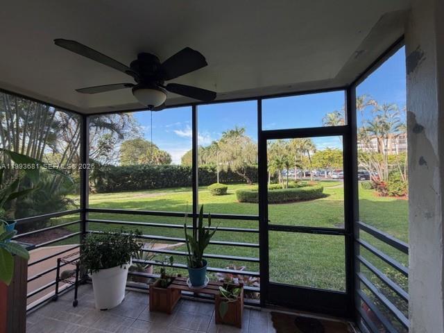 Building Photo - 1100 St Charles Pl