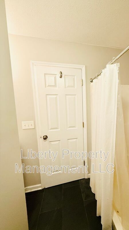 Building Photo - 48 Commonwealth Ct