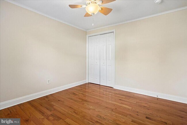 Building Photo - 223 Burgess Ave