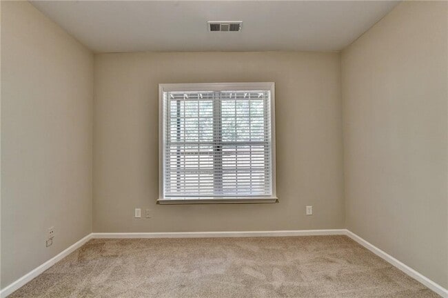 Building Photo - 4021 Edgecomb Dr