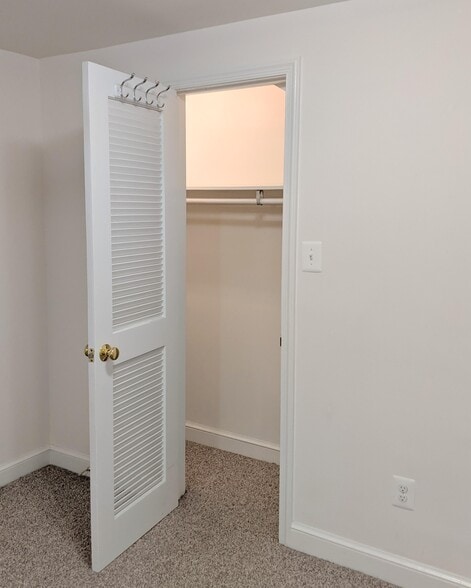 Closet (6 feet long inside) - 900 N Ivy St