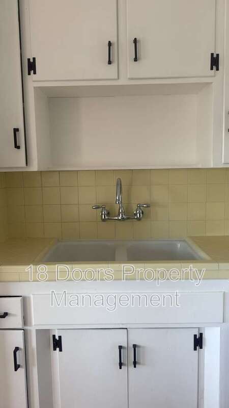 Building Photo - 4353 1/2-4349-52 College Ave