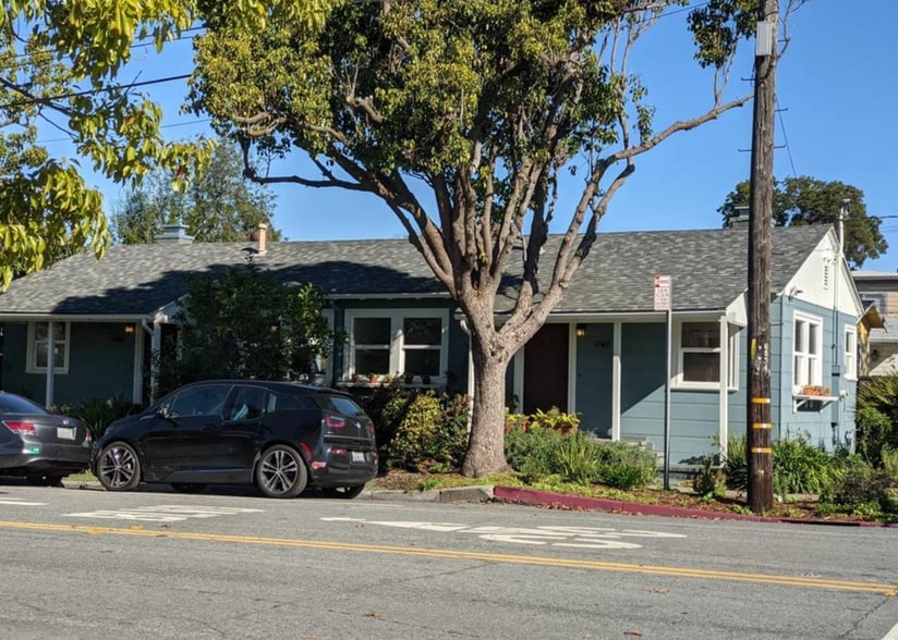 Building Photo - 1745 9th St