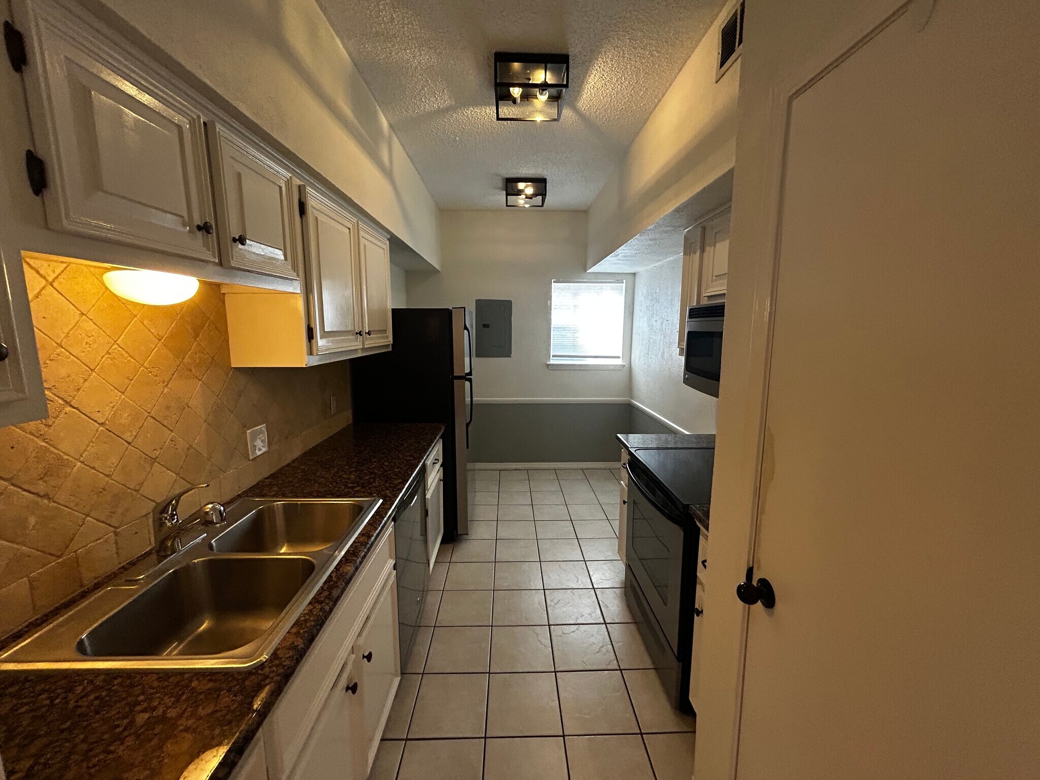 Building Photo - 4434 Harlanwood Dr