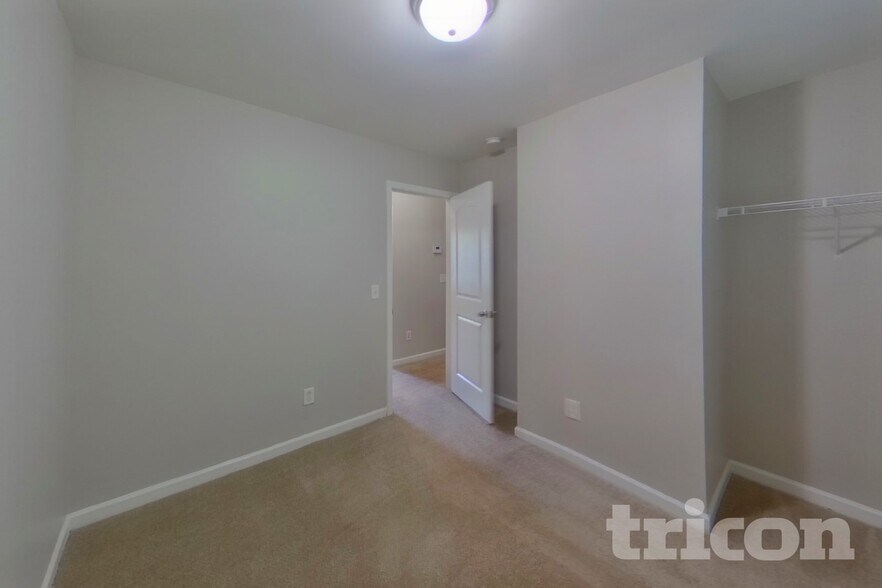 Building Photo - 155 Tybo Dr