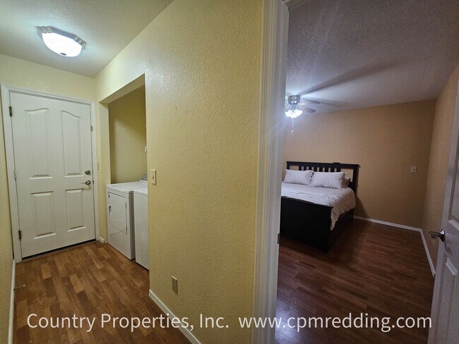 Building Photo - Spacious 4-Bedroom Home in Mary Lake Neighborhood Available January 15th!