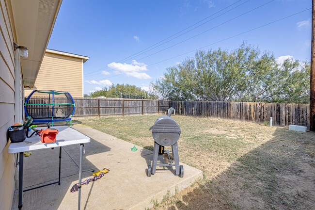 Building Photo - 5819 St Sylvia Loop