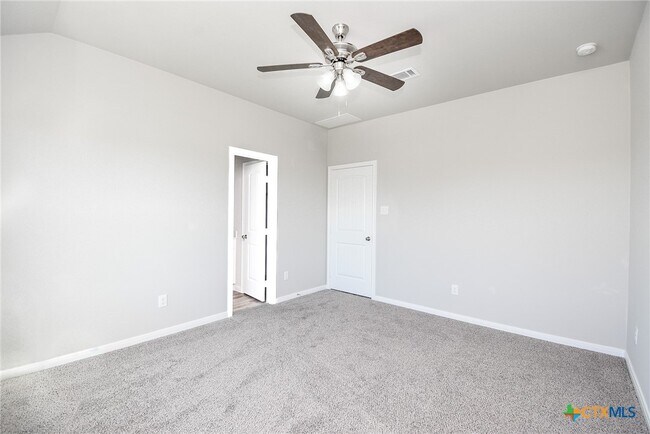 Building Photo - 544 Buckskin Dr