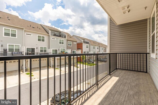 Building Photo - 7916a Potter Pl