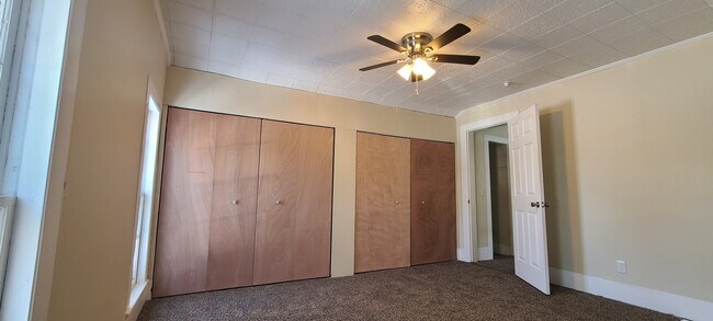 Bedroom 3 - 403 W Washington St