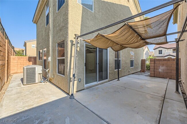 Building Photo - 535 Primrose Hill Ave