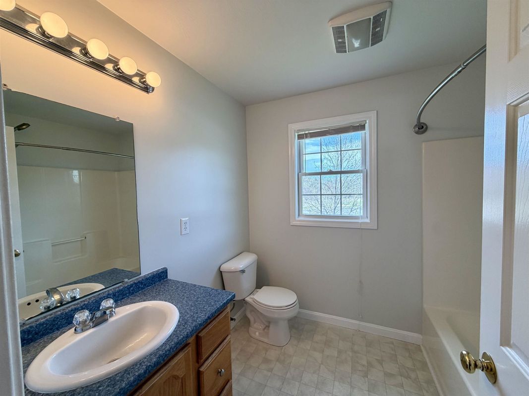 Building Photo - 8 Normandy