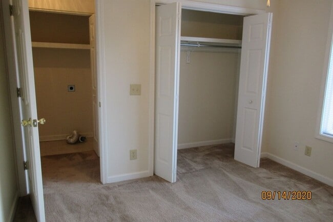 Building Photo - Willow Run- 2 bedroom, 2 bathroom apartment